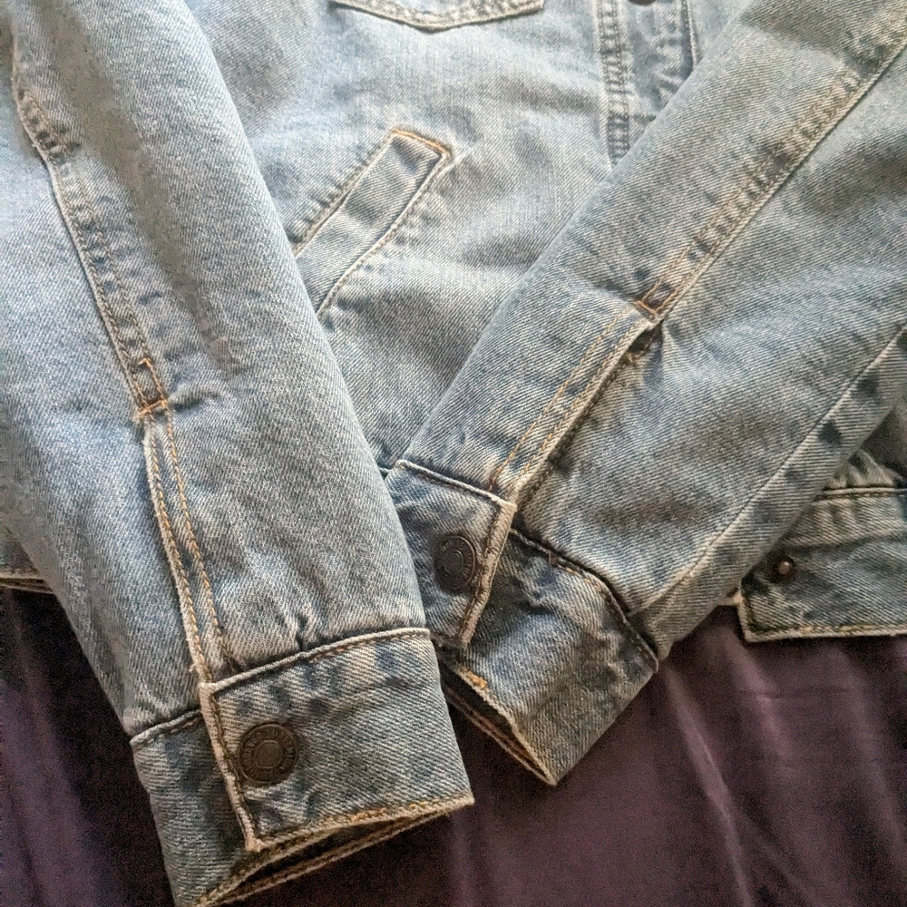 Forever 21 Sherpa Lined Denim Jacket | Size Small - Picture 3 of 4